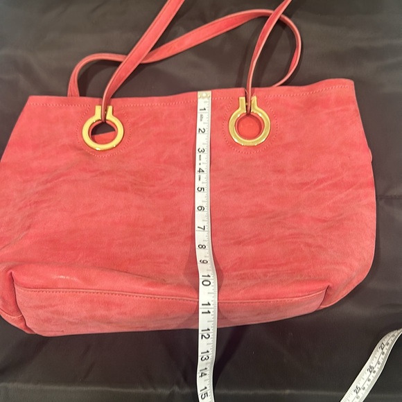 Pink tote in good used condition - Picture 6 of 9